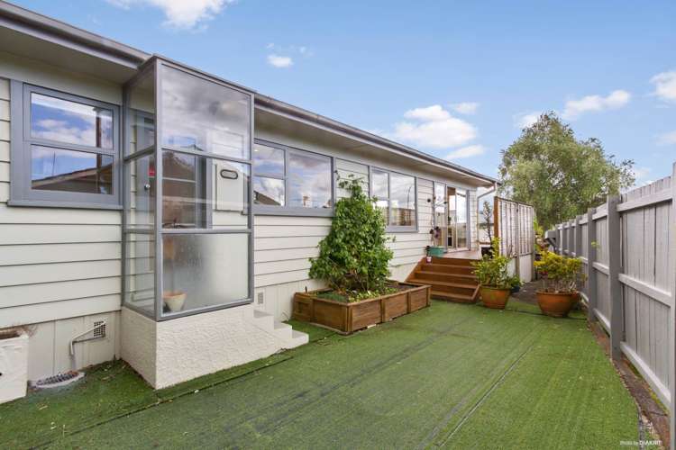 4 Vodanovich Road Te Atatu South_15