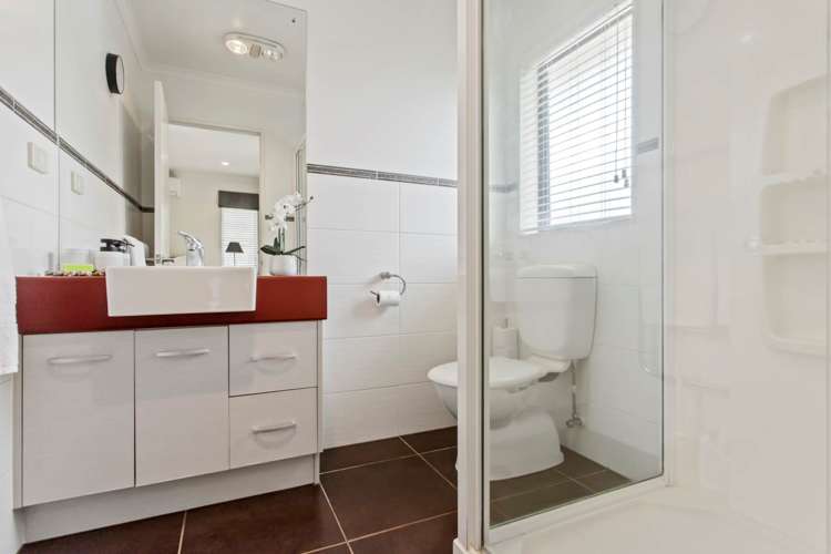 11 Aberdeen Crescent Wattle Downs_13