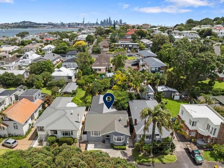 15 Duders Avenue Devonport_13