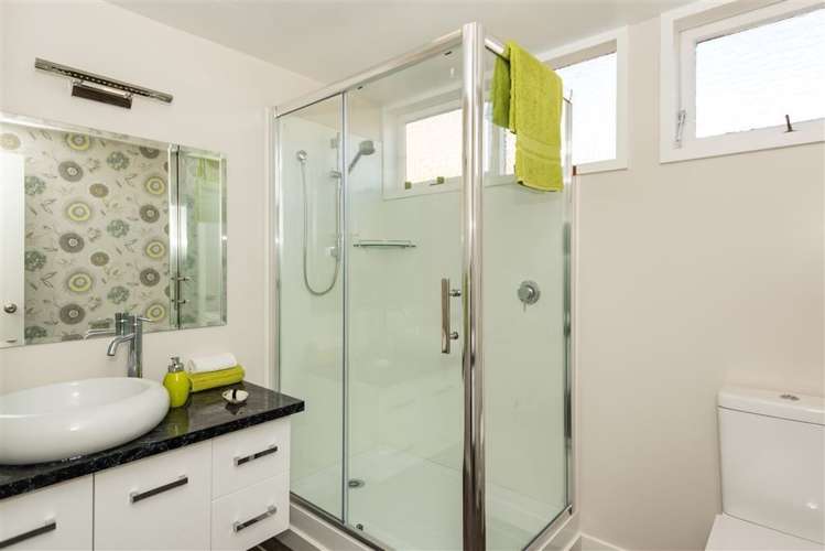 142/42f Valley Road Cashmere_9