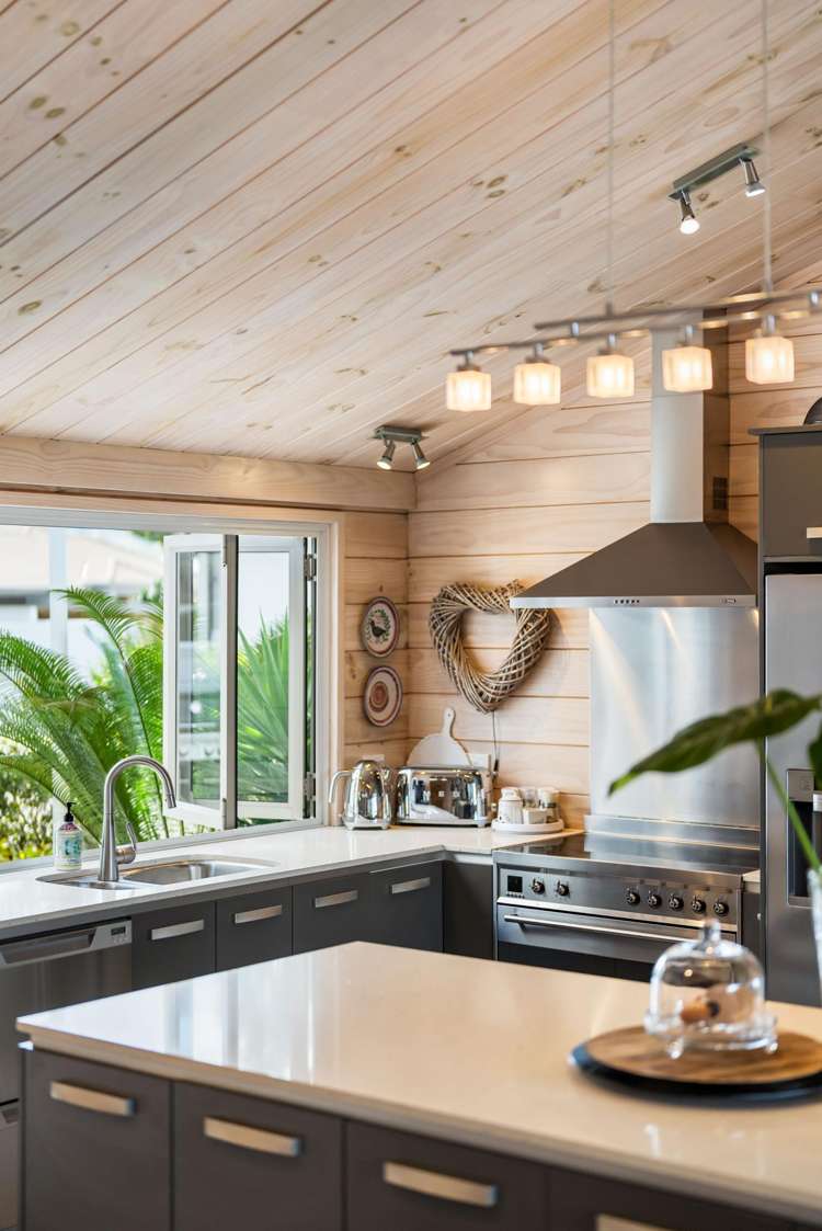 122 Motu Capri Pauanui_7