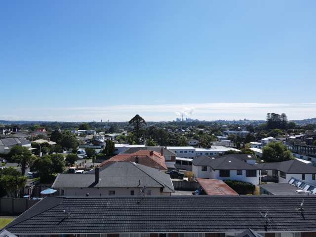 $126,000 BELOW CV! ACT NOW!