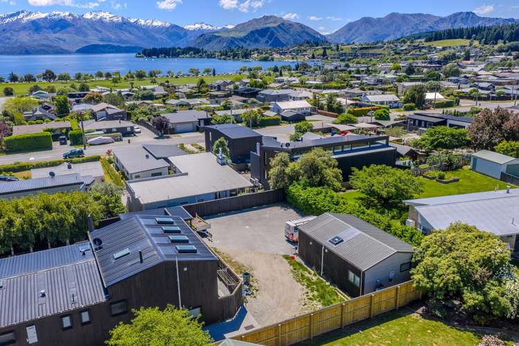 64 Roche Street Wanaka_1