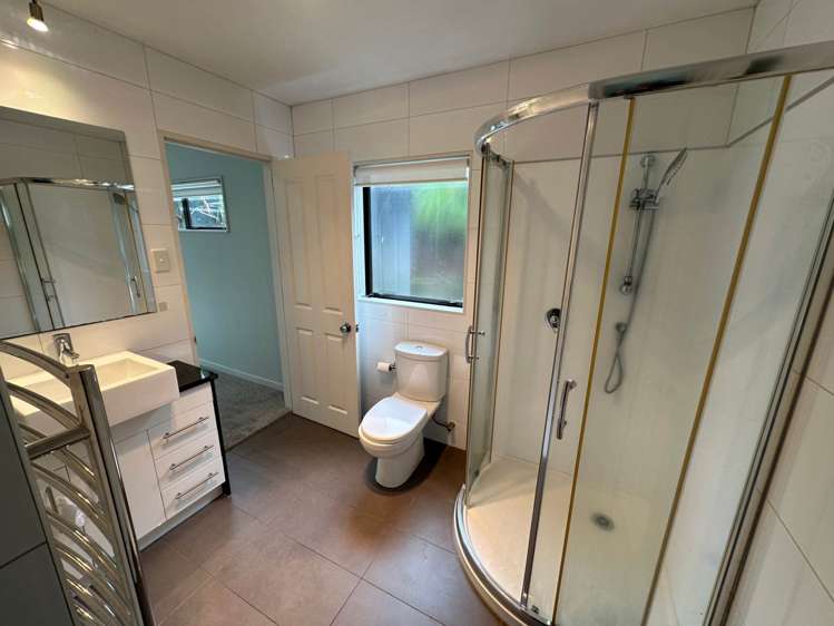 39 Terrasini Drive Flat Bush_11