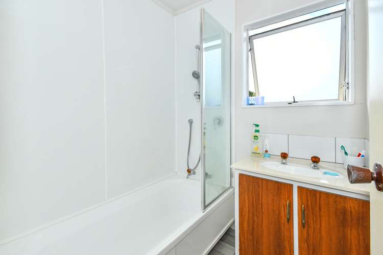 1/9 Stoll Place Clendon Park_5