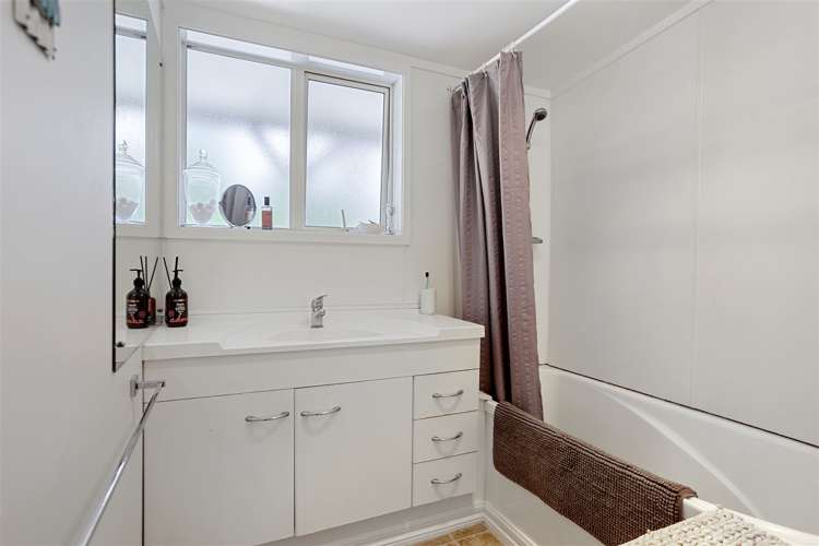 1a Governors Heights Whangamata_27