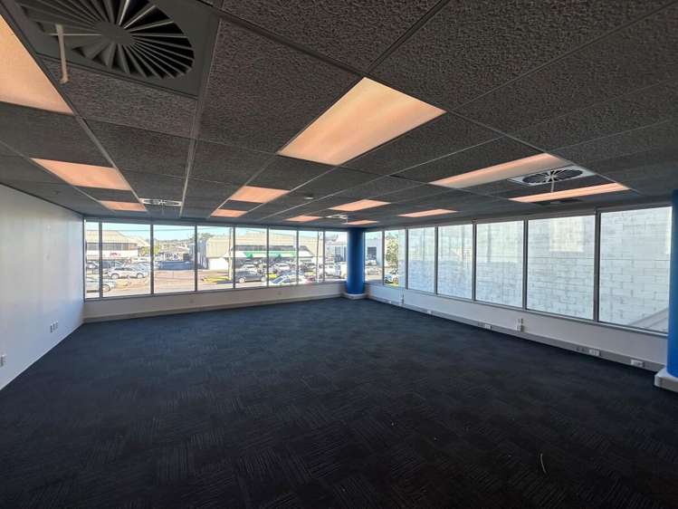 8 Gloucester Park Road Onehunga_1