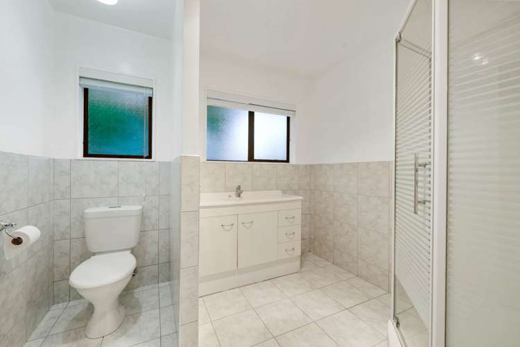 2/60 Flanshaw Road Te Atatu South_10