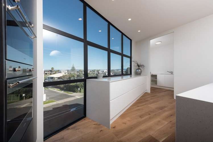 210 Marine Parade Mount Maunganui_13