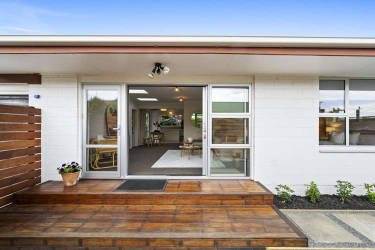 77A Mays Road St Albans_13