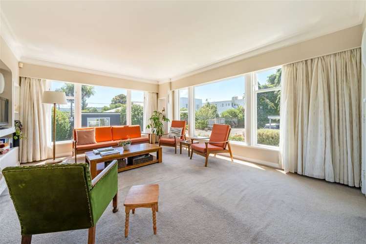 67 Whites Line East Waiwhetu_5