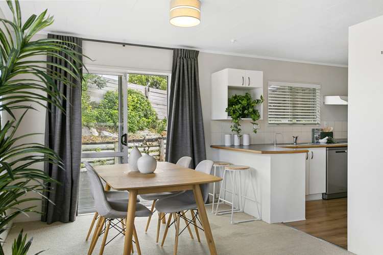 2/23 Kiddle Drive Hilltop_13