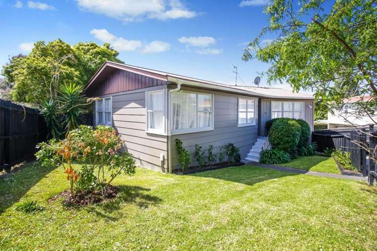 39 Bodi Place Te Atatu South_19