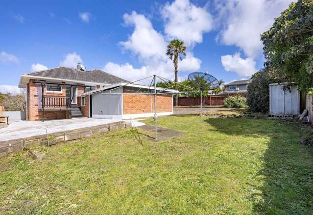 Spacious 3BR Home with Garden, Deck Etc.