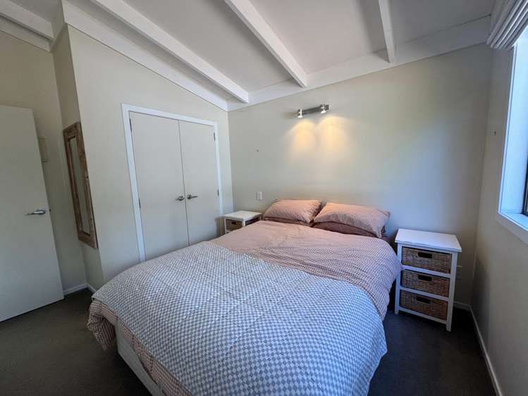 439 Sea View Road Onetangi_11