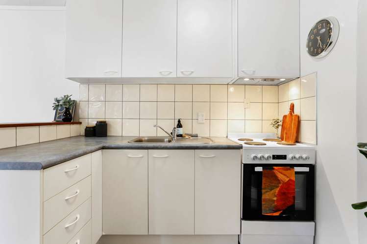 3/21 Houghton Street_5