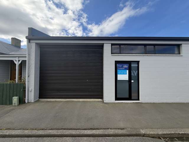 Very Tidy Industrial Warehouse for Lease