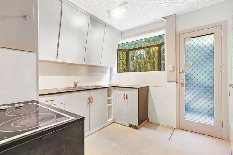 202 Godley Road Titirangi_18