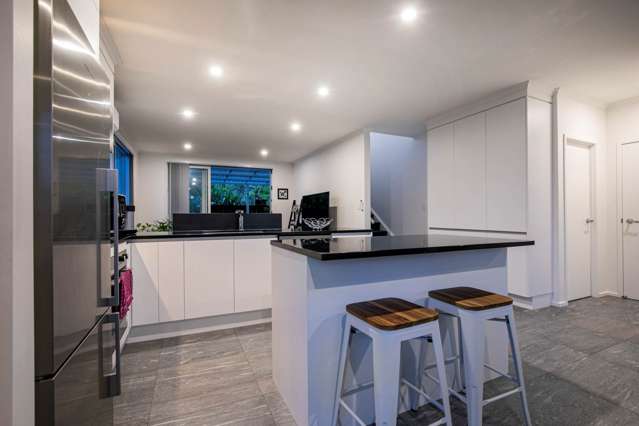 35 Sanremo Lane Stanmore Bay_4