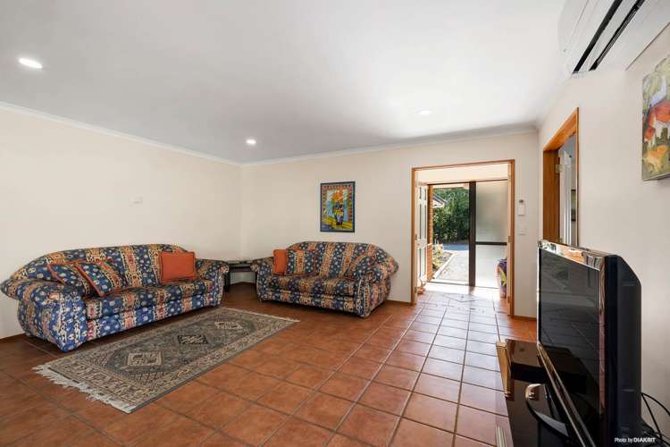 9 Awaroa Stream Drive Waiuku_6