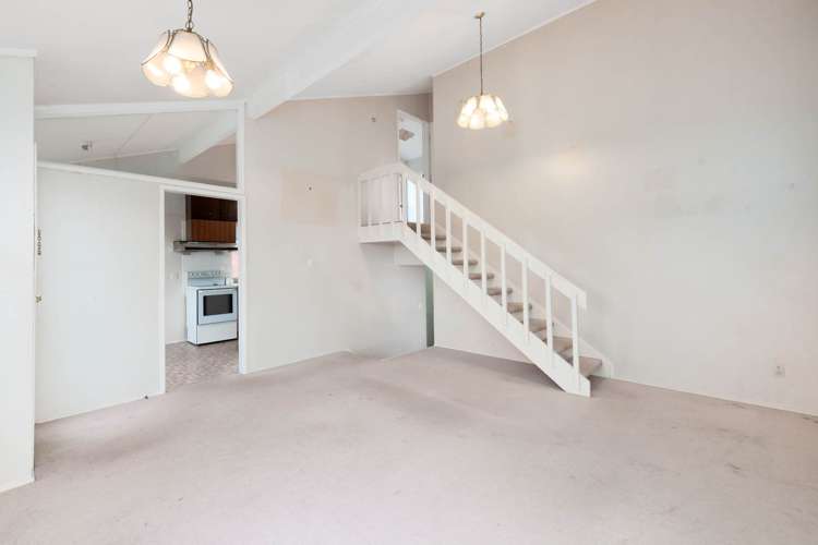 1/6 Sovereign Place Glenfield_5