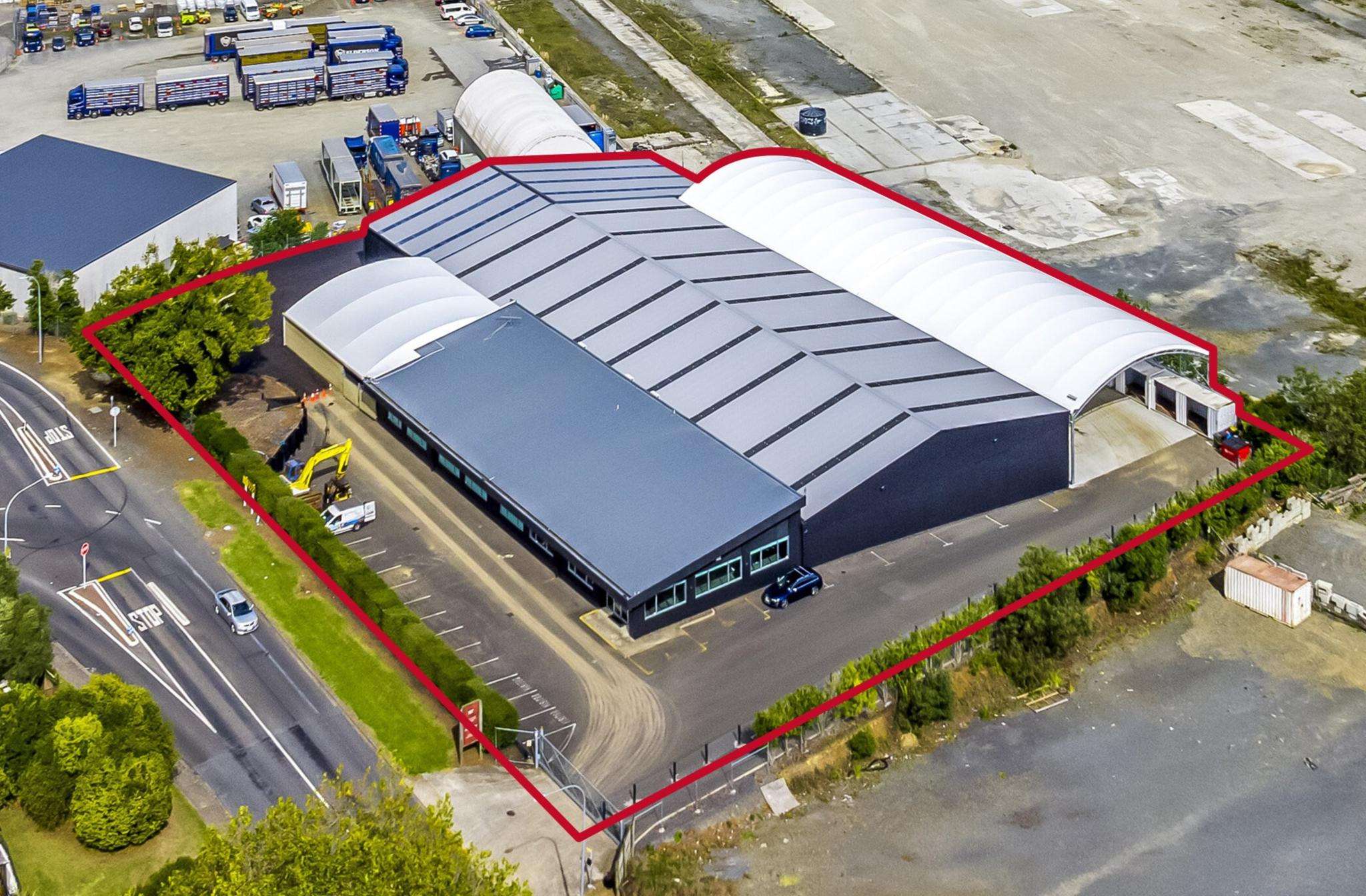 Vacant warehouse in South Auckland industrial hotspot