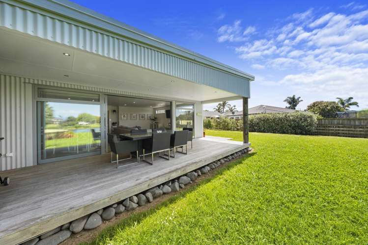 1158 East Coast Road Kaiaua_24