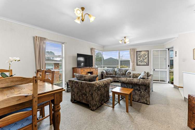 8 Burns Street Westown_1