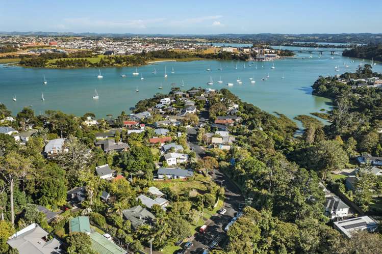 94 Aeroview Drive Beach Haven_41