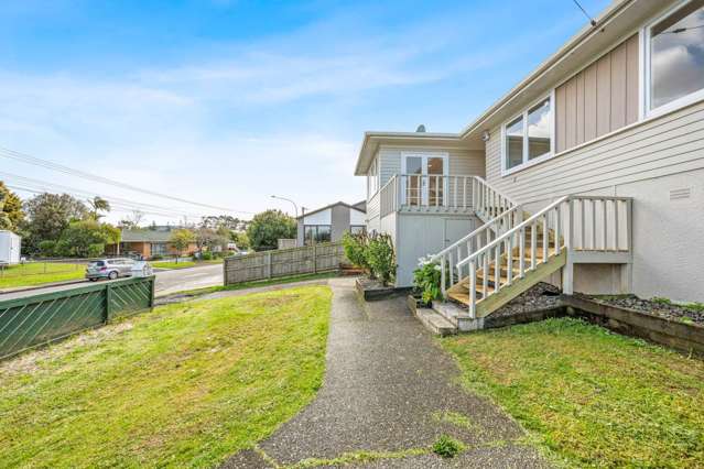 84 Vodanovich Road Te Atatu South_2