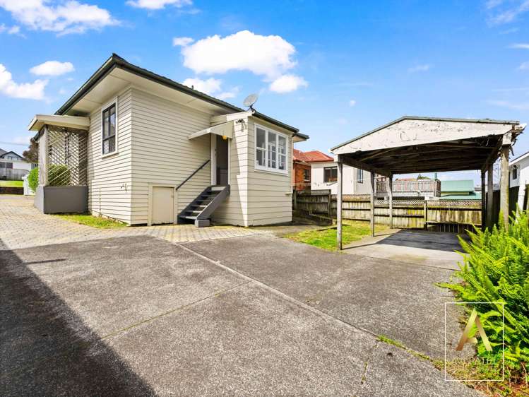 31 Staveley Avenue Mount Roskill_19