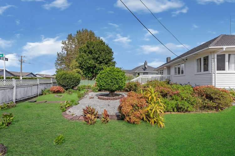 71 Beach Road Te Atatu Peninsula_16