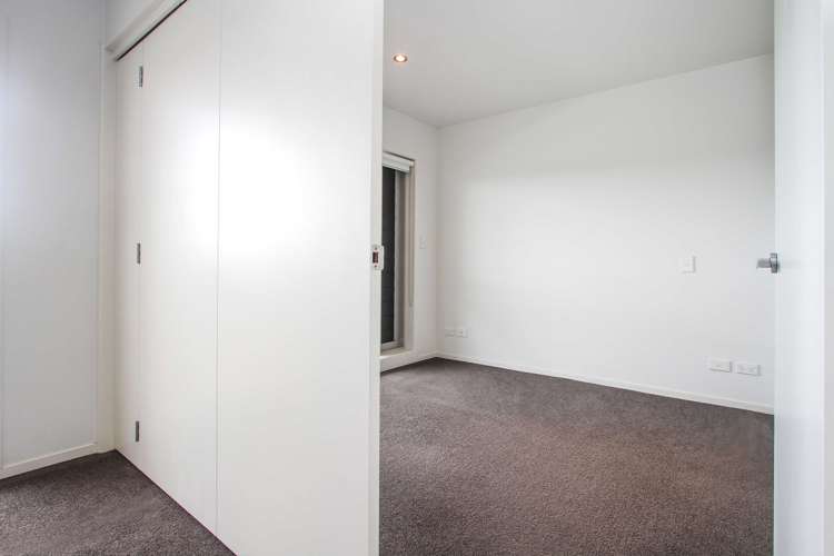 B11/60 Masons Road Oteha_11