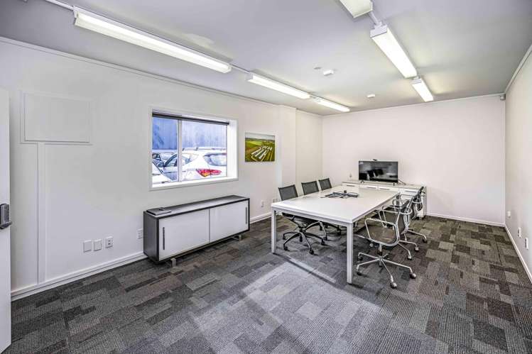 E/5 Armstrong Road Albany_7