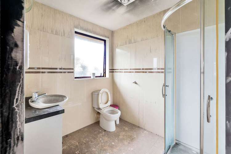 8 Gordon Stanley Drive Massey_14