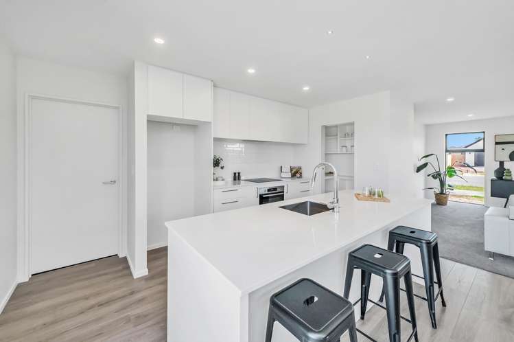 146 Ed Hillary Drive_3