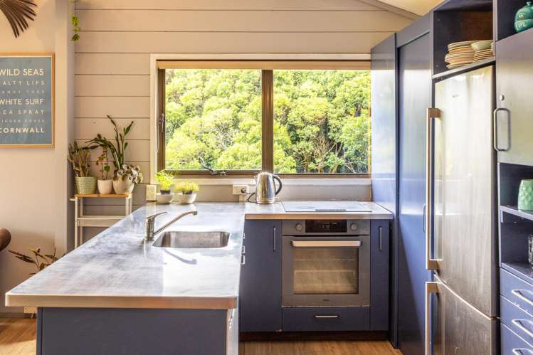 37C Ocean Road Surfdale_4