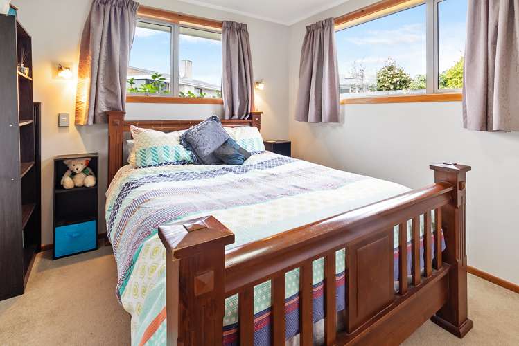 12 Benmore Street Glenwood_11