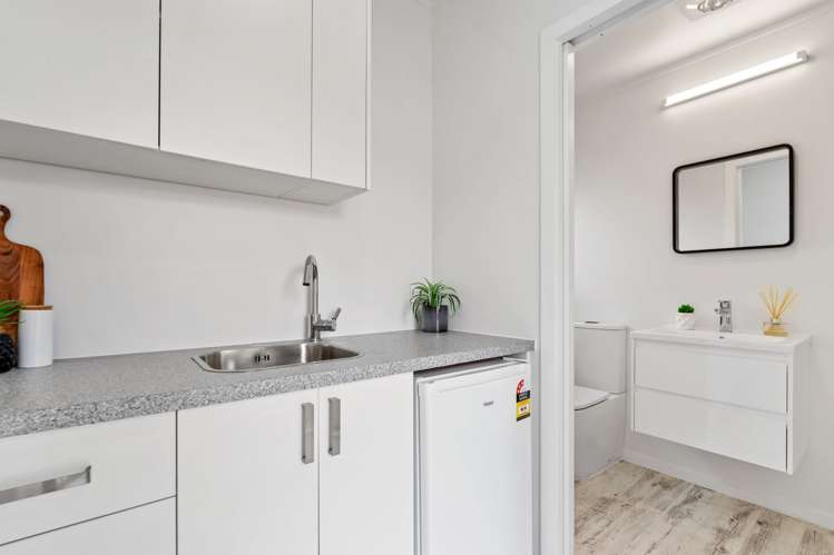 15 Powhiri Avenue Kensington_19