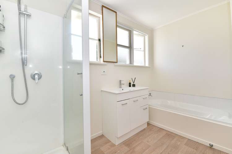 3 Rere Place Parakai_12