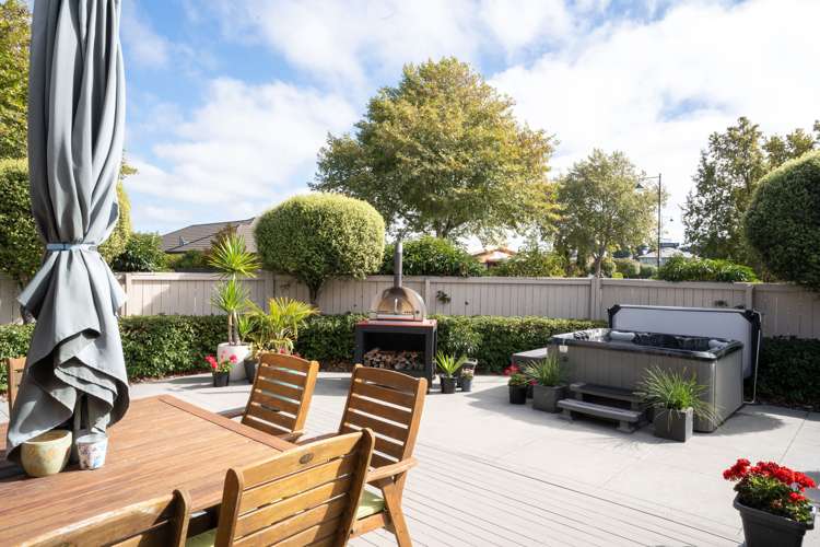 42 Pohutukawa Crescent Parklands_23