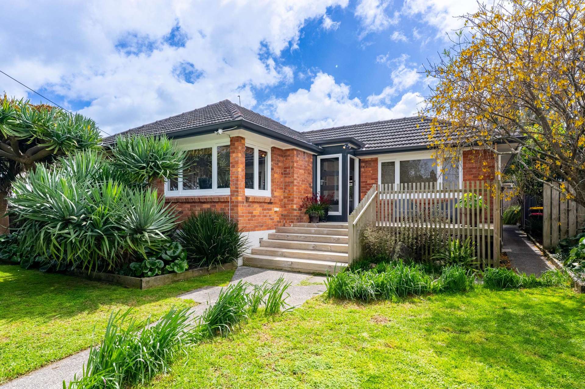 5 Waione Avenue Te Atatu Peninsula_0