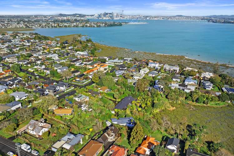 2/11 Francis Street Hauraki_44