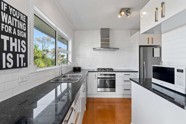 1/3 Limmer Place Browns Bay_2