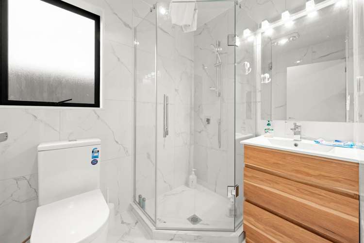 6c Tiroroa Avenue Te Atatu South_12