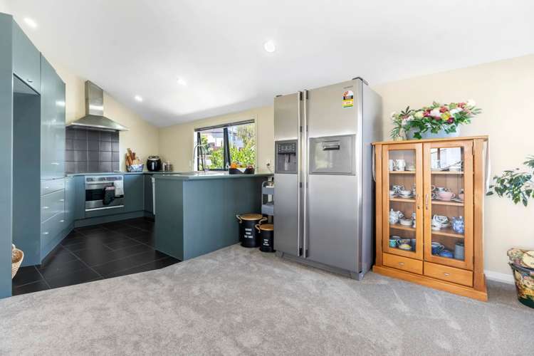 2/230 East Coast Road Forrest Hill_6