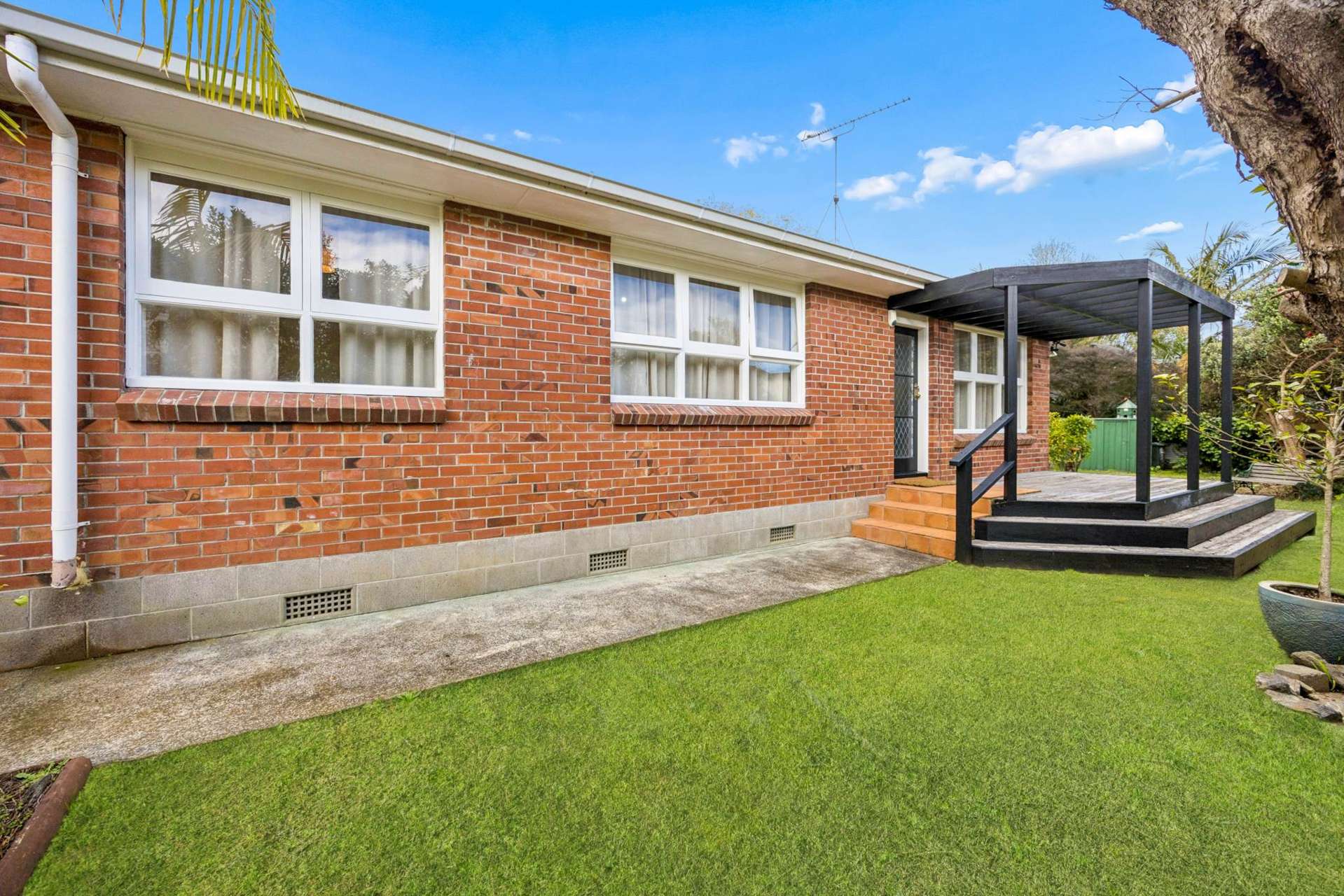 2/81A Kings Road Panmure_0
