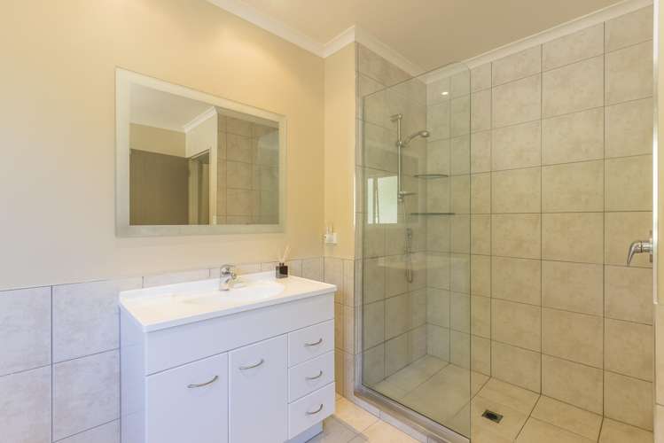 5/8 Wellington Road Paekakariki_11
