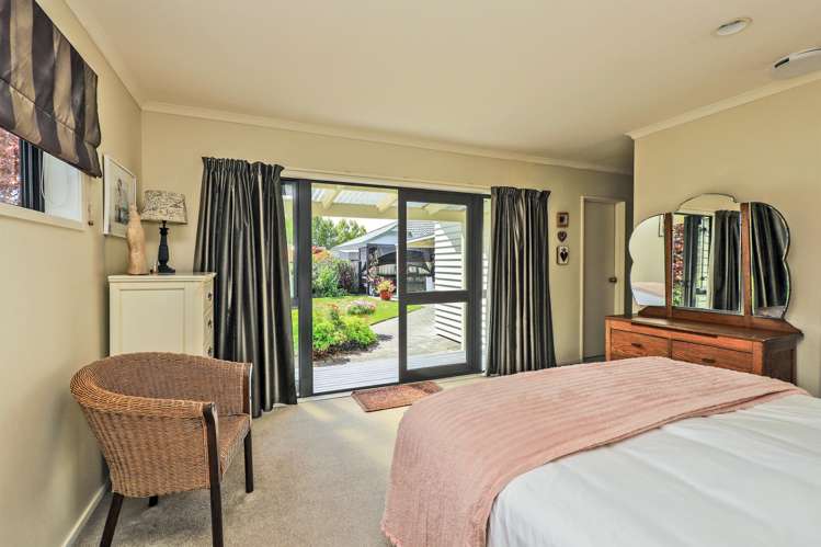 2 Kentia Place Havelock North_11