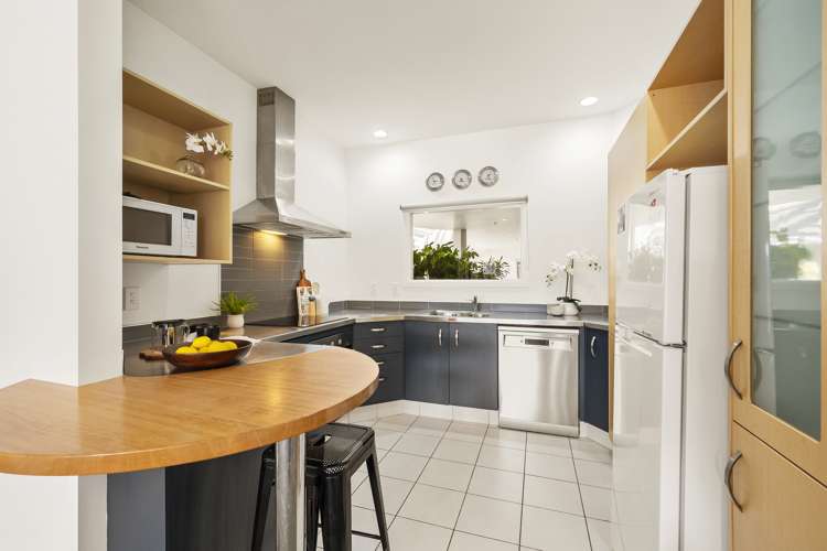 502/107 Thorndon Quay Pipitea_6